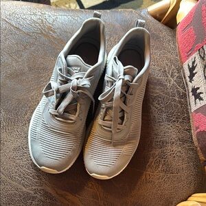 Skechers Gray Sneakers with Breathable Mesh and Streamlined Design